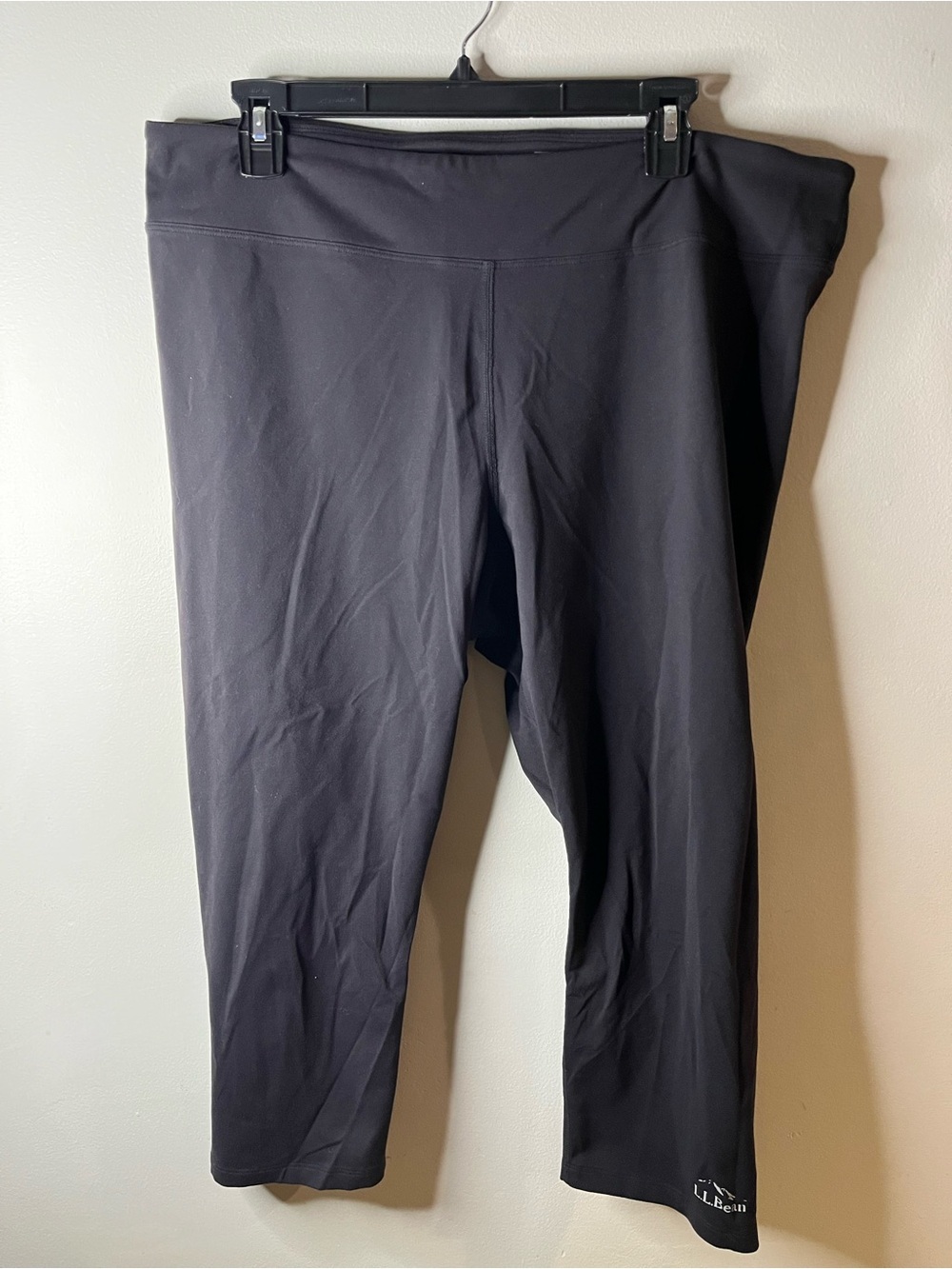 L.L. Bean Black Women's Capri Leggings with Wide Waistband